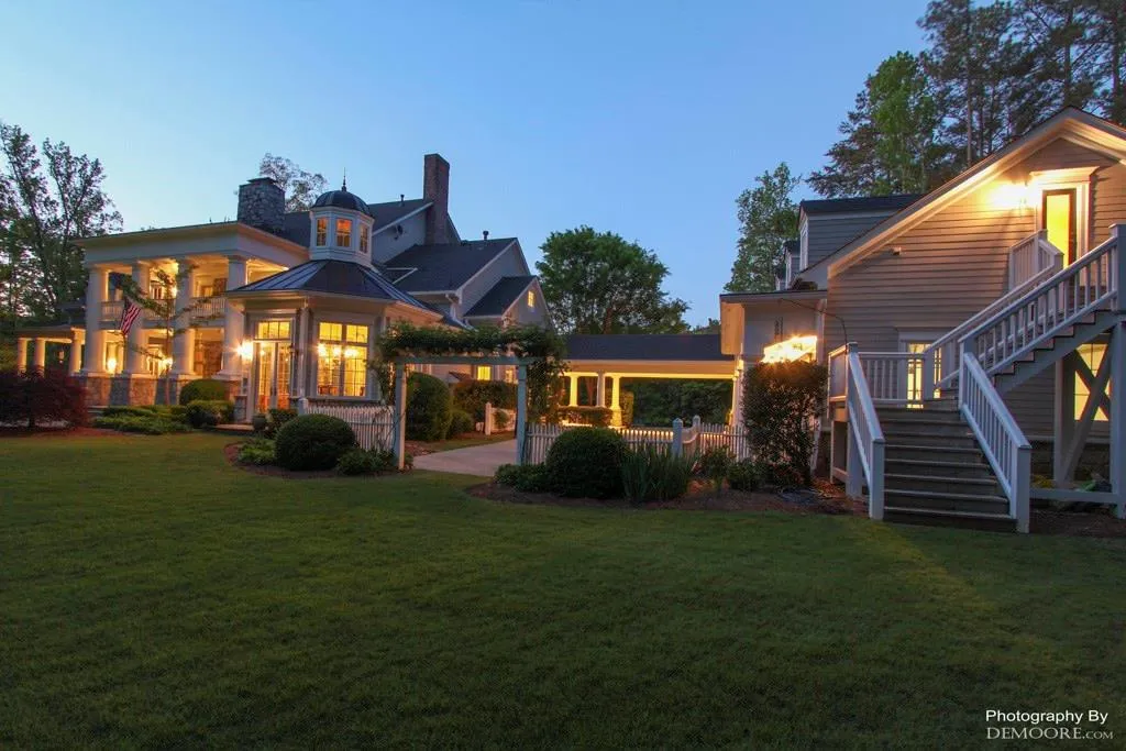 2130 Clay Drive, Sandy Springs, Georgia 30350, 5 Bedrooms Bedrooms, ,5 BathroomsBathrooms,Residential,Sold,2130 Clay Drive,5740679