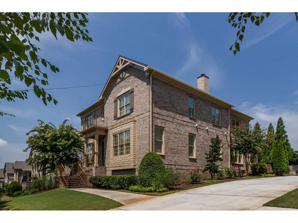 126 W Belle Isle Ne, Sandy Springs, Georgia 30342, 6 Bedrooms Bedrooms, ,5 BathroomsBathrooms,Residential,Sold,126 W Belle Isle Ne,6511150