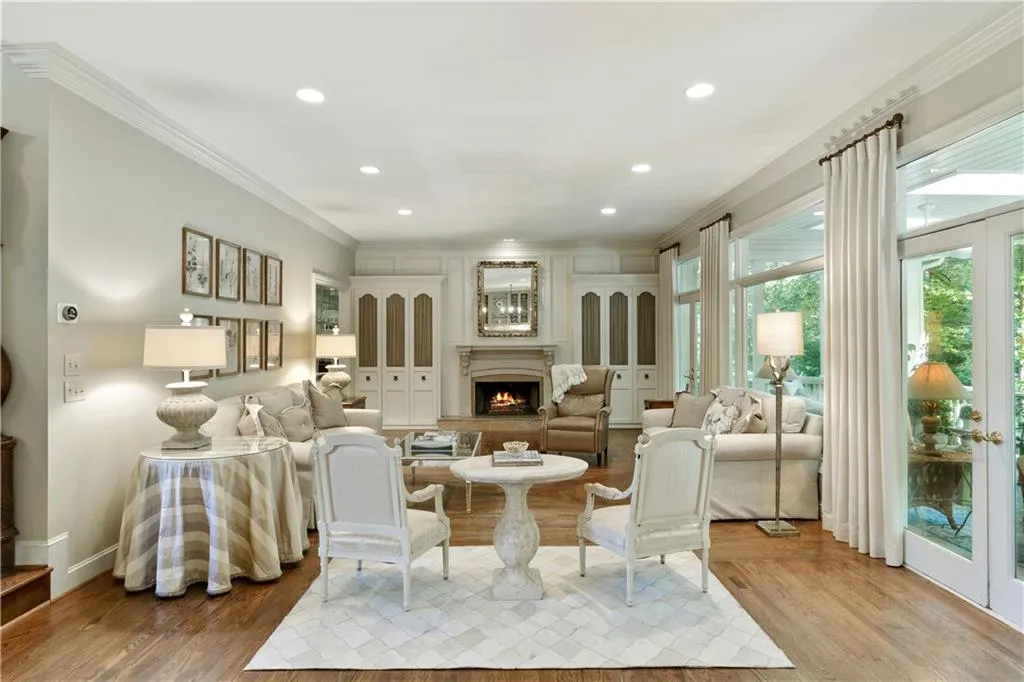 130 Bayvale Court, Sandy Springs, Georgia 30328, 5 Bedrooms Bedrooms, ,4 BathroomsBathrooms,Residential,Sold,130 Bayvale Court,6881990