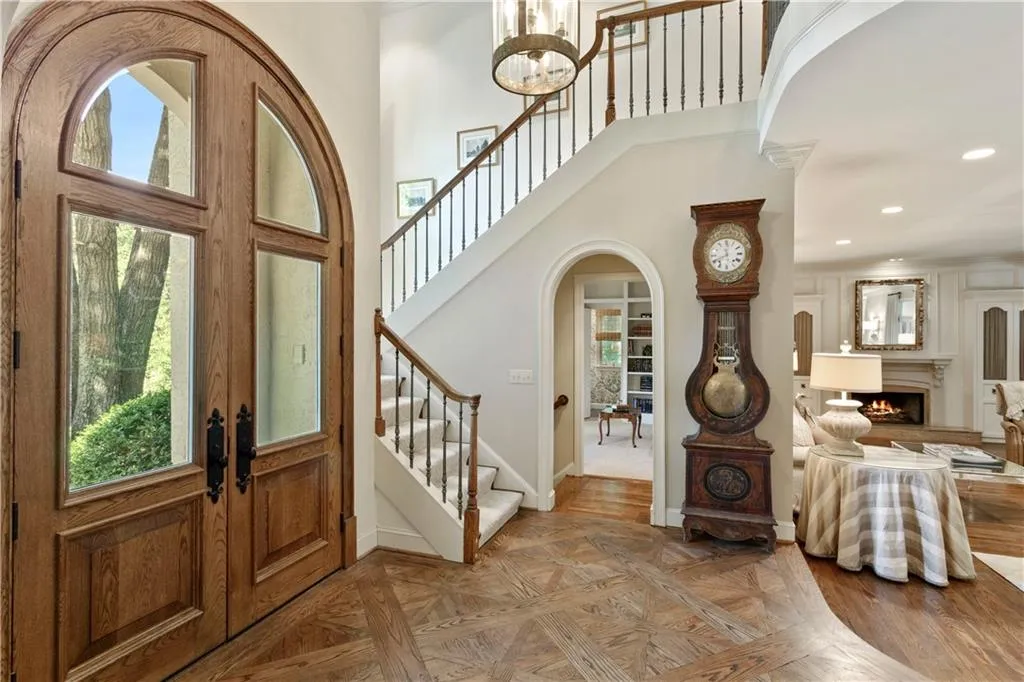 130 Bayvale Court, Sandy Springs, Georgia 30328, 5 Bedrooms Bedrooms, ,4 BathroomsBathrooms,Residential,Sold,130 Bayvale Court,6881990