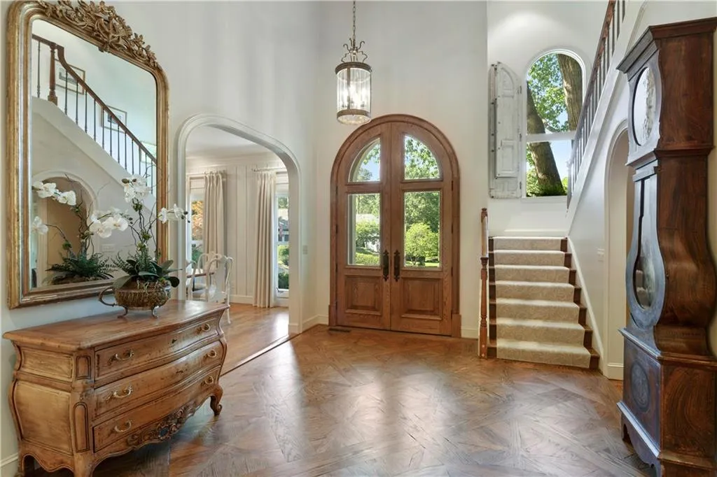 130 Bayvale Court, Sandy Springs, Georgia 30328, 5 Bedrooms Bedrooms, ,4 BathroomsBathrooms,Residential,Sold,130 Bayvale Court,6881990