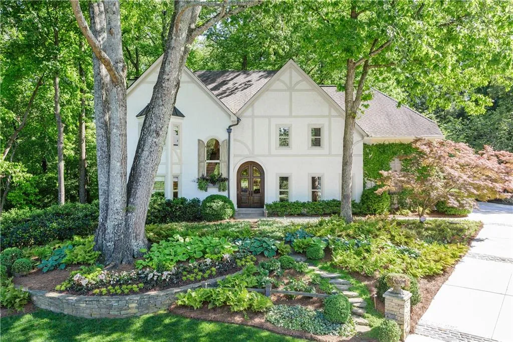 130 Bayvale Court, Sandy Springs, Georgia 30328, 5 Bedrooms Bedrooms, ,4 BathroomsBathrooms,Residential,Sold,130 Bayvale Court,6881990