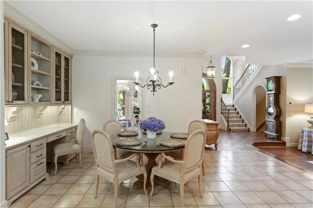 130 Bayvale Court, Sandy Springs, Georgia 30328, 5 Bedrooms Bedrooms, ,4 BathroomsBathrooms,Residential,Sold,130 Bayvale Court,6881990
