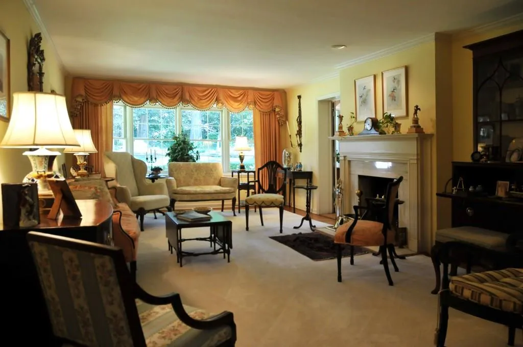 1315 Battleview Drive, Atlanta, Georgia 30327, 3 Bedrooms Bedrooms, ,2 BathroomsBathrooms,Residential,Sold,1315 Battleview Drive,5608989