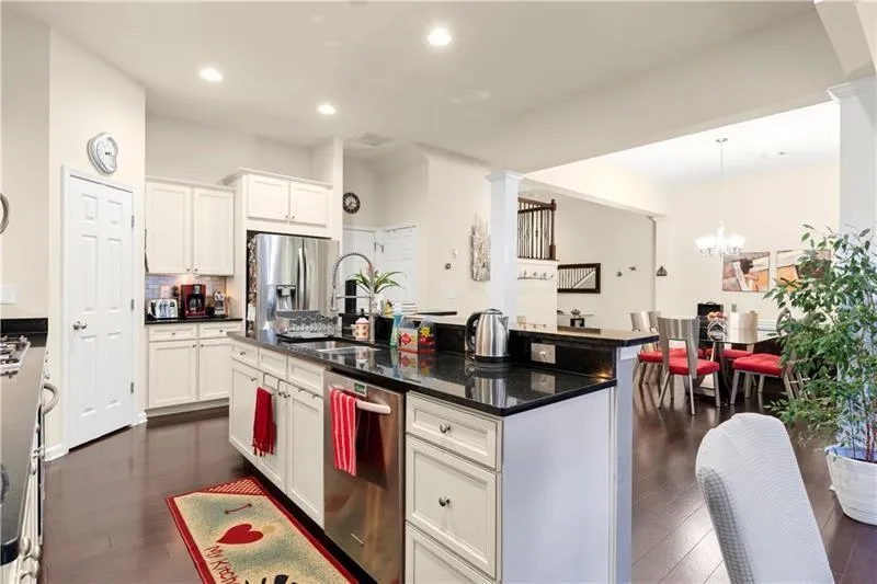 5532 Parkerton Lane, Atlanta, Georgia 30342, 3 Bedrooms Bedrooms, ,3 BathroomsBathrooms,Residential,Sold,5532 Parkerton Lane,6859998