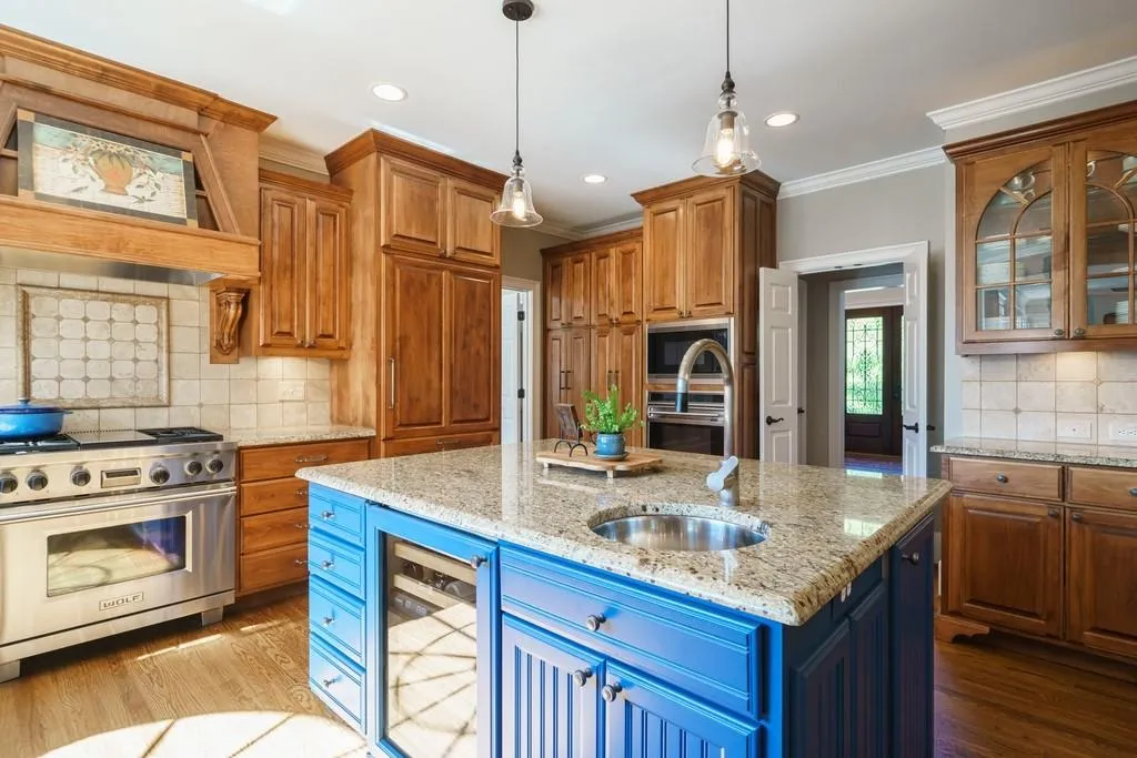 7875 Nesbit Downs Drive, Sandy Springs, Georgia 30350, 6 Bedrooms Bedrooms, ,7 BathroomsBathrooms,Residential,Sold,7875 Nesbit Downs Drive,6962078
