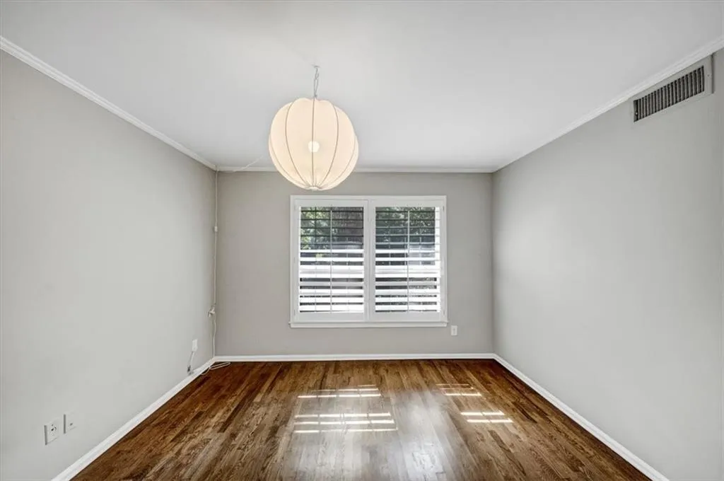 37 La Rue Place Nw, Atlanta, Georgia 30327, 2 Bedrooms Bedrooms, ,2 BathroomsBathrooms,Residential,For Sale,37 La Rue Place Nw,7644279 37 La Rue Place Nw, Atlanta, Georgia 30327, 2 Bedrooms Bedrooms, ,2 BathroomsBathrooms,Residential,For Sale,37 La Rue Place Nw,7644279