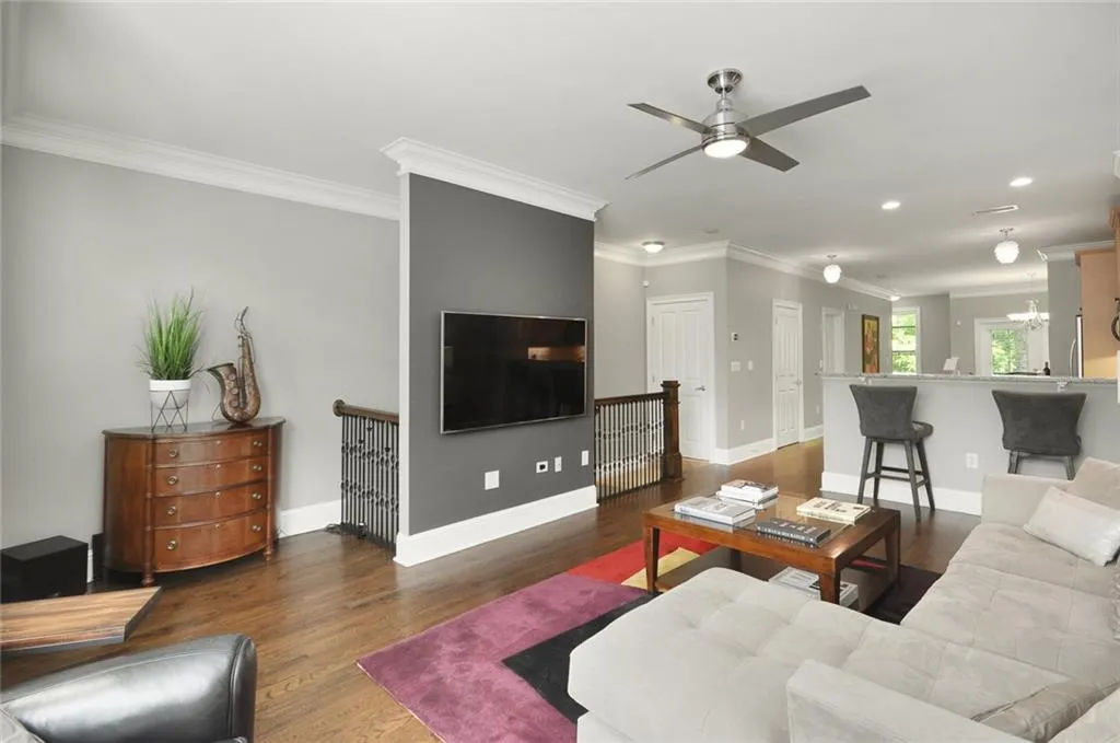 5500 Glenridge Park, Sandy Springs, Georgia 30342, 2 Bedrooms Bedrooms, ,2 BathroomsBathrooms,Residential,Sold,5500 Glenridge Park,6718915