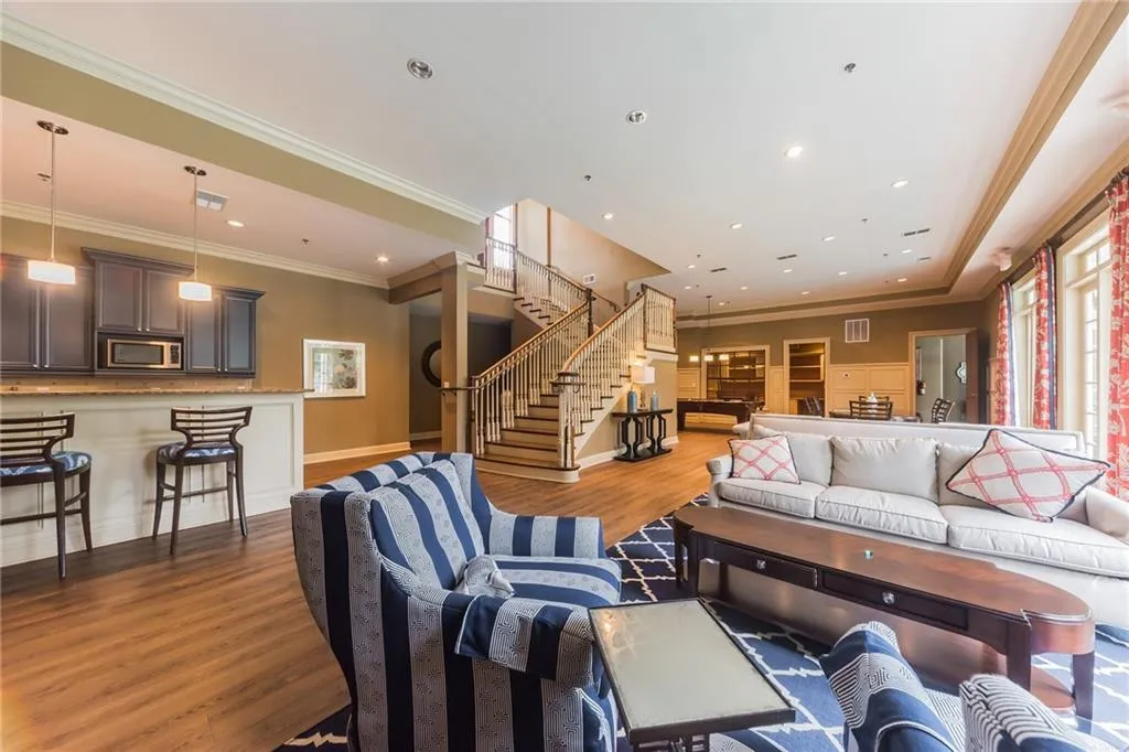 5500 Glenridge Park, Sandy Springs, Georgia 30342, 2 Bedrooms Bedrooms, ,2 BathroomsBathrooms,Residential,Sold,5500 Glenridge Park,6718915