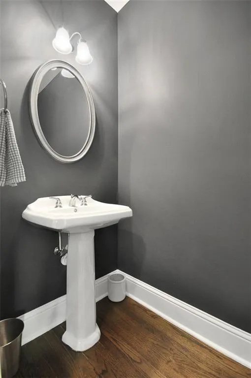 5500 Glenridge Park, Sandy Springs, Georgia 30342, 2 Bedrooms Bedrooms, ,2 BathroomsBathrooms,Residential,Sold,5500 Glenridge Park,6718915