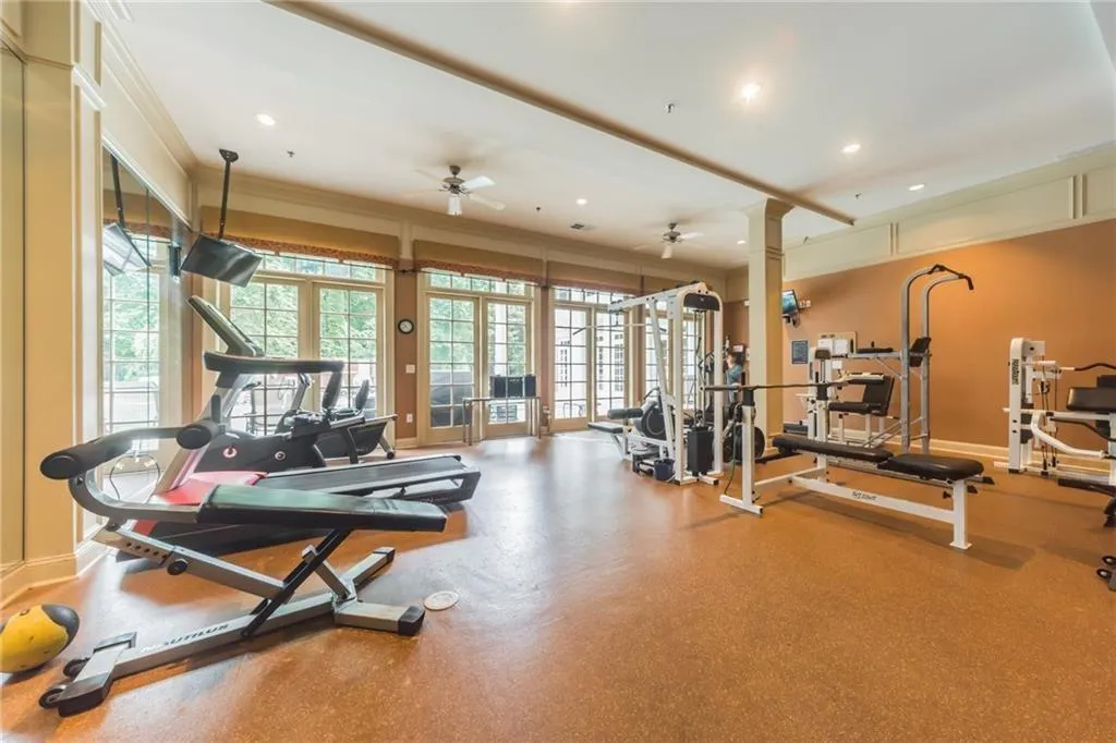 5500 Glenridge Park, Sandy Springs, Georgia 30342, 2 Bedrooms Bedrooms, ,2 BathroomsBathrooms,Residential,Sold,5500 Glenridge Park,6718915