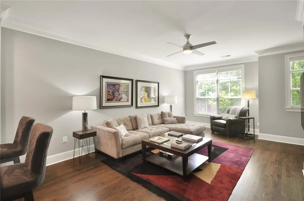 5500 Glenridge Park, Sandy Springs, Georgia 30342, 2 Bedrooms Bedrooms, ,2 BathroomsBathrooms,Residential,Sold,5500 Glenridge Park,6718915