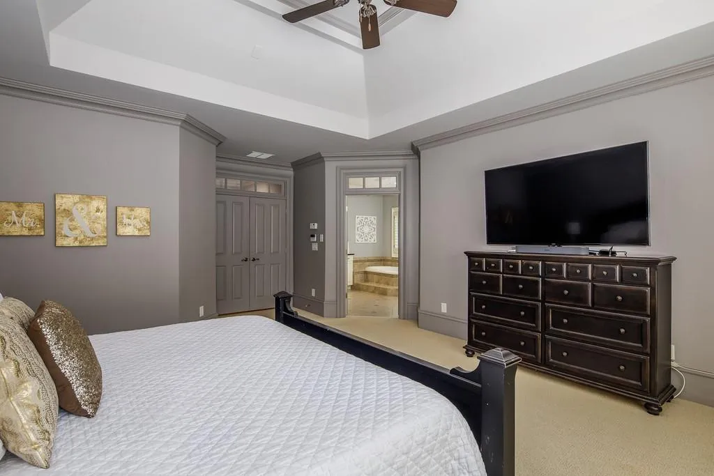 930 Glengate Place, Sandy Springs, Georgia 30328, 6 Bedrooms Bedrooms, ,5 BathroomsBathrooms,Residential,Sold,930 Glengate Place,6792019