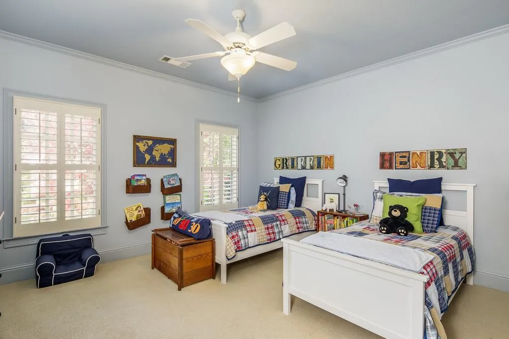 930 Glengate Place, Sandy Springs, Georgia 30328, 6 Bedrooms Bedrooms, ,5 BathroomsBathrooms,Residential,Sold,930 Glengate Place,6792019