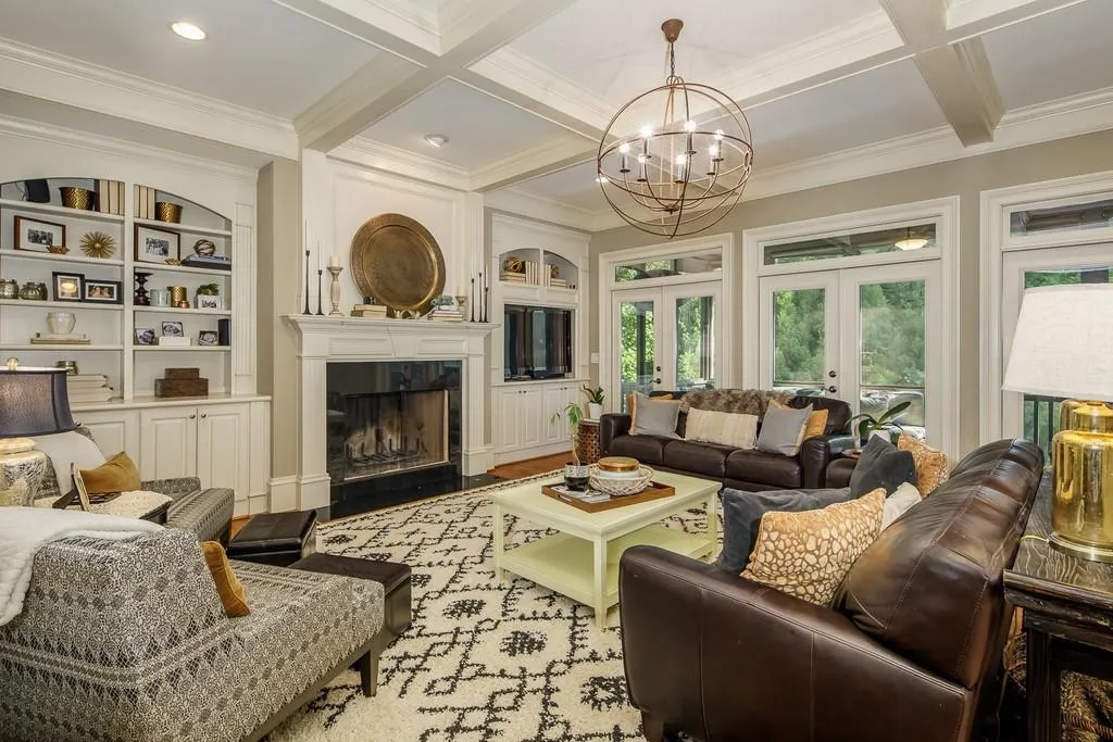 930 Glengate Place, Sandy Springs, Georgia 30328, 6 Bedrooms Bedrooms, ,5 BathroomsBathrooms,Residential,Sold,930 Glengate Place,6792019