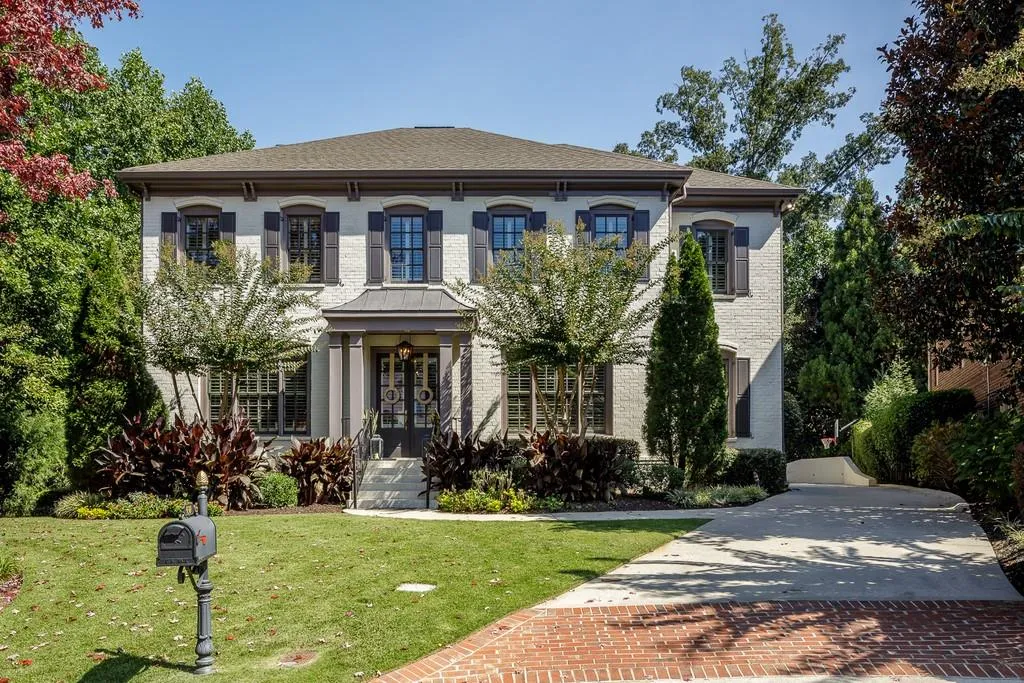 930 Glengate Place, Sandy Springs, Georgia 30328, 6 Bedrooms Bedrooms, ,5 BathroomsBathrooms,Residential,Sold,930 Glengate Place,6792019