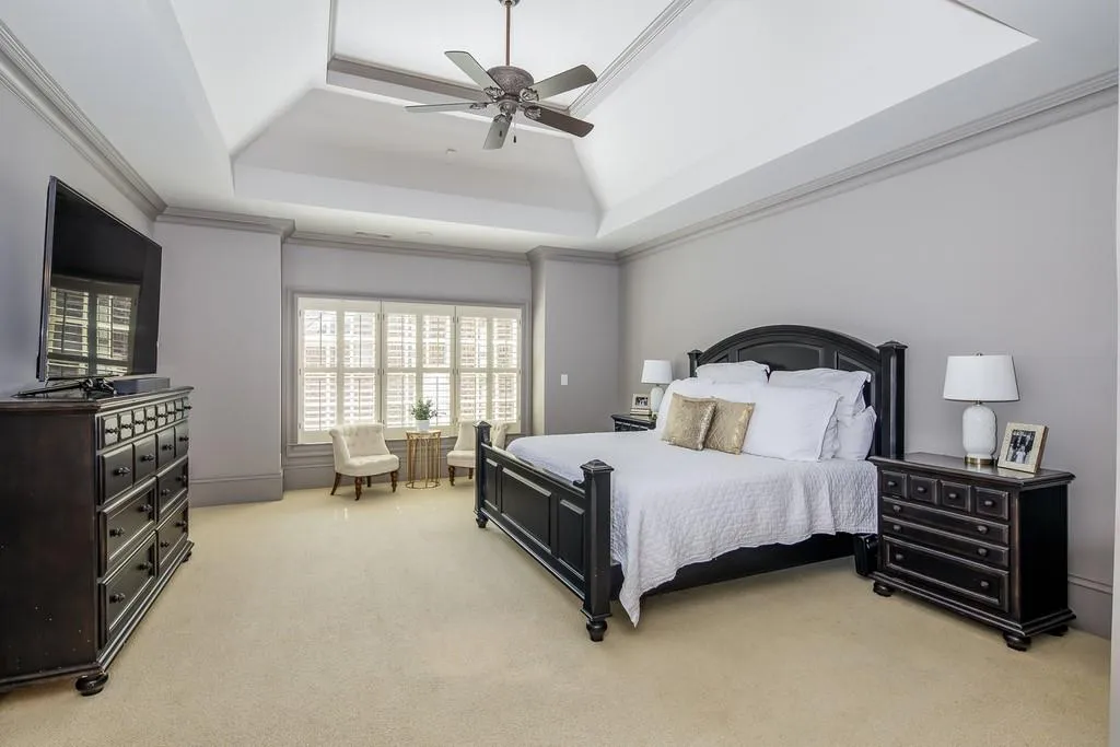 930 Glengate Place, Sandy Springs, Georgia 30328, 6 Bedrooms Bedrooms, ,5 BathroomsBathrooms,Residential,Sold,930 Glengate Place,6792019