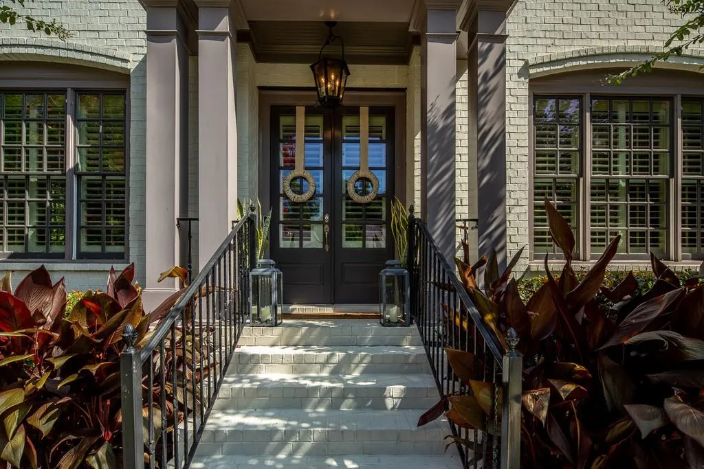930 Glengate Place, Sandy Springs, Georgia 30328, 6 Bedrooms Bedrooms, ,5 BathroomsBathrooms,Residential,Sold,930 Glengate Place,6792019