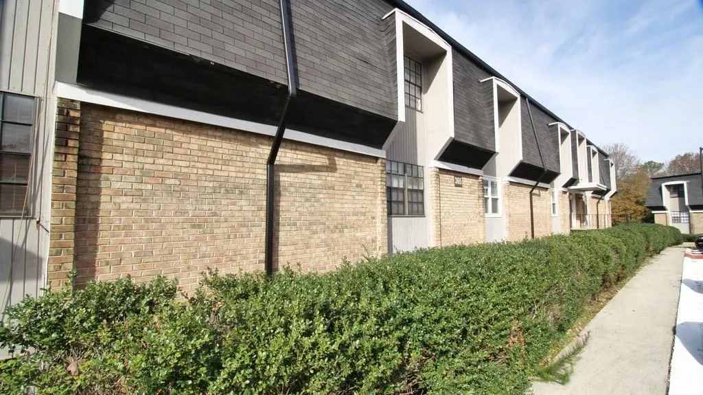 365 Winding River Unit E, Sandy Springs, Georgia 30350, 2 Bedrooms Bedrooms, ,2 BathroomsBathrooms,Residential,Sold,365 Winding River Unit E,6762791