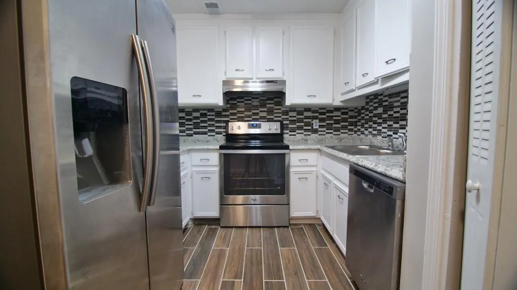 365 Winding River Unit E, Sandy Springs, Georgia 30350, 2 Bedrooms Bedrooms, ,2 BathroomsBathrooms,Residential,Sold,365 Winding River Unit E,6762791