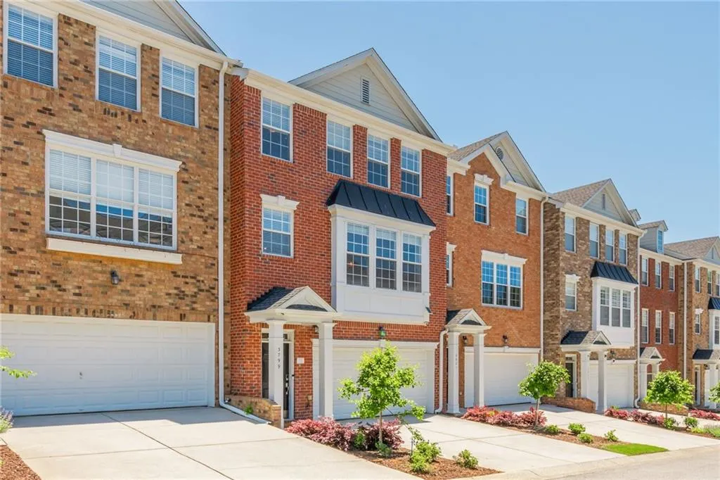 3799 Chattahoochee Summit Drive Se Unit 5, Atlanta, Georgia 30339, 4 Bedrooms Bedrooms, ,3 BathroomsBathrooms,Residential,Sold,3799 Chattahoochee Summit Drive Se Unit 5,7579328