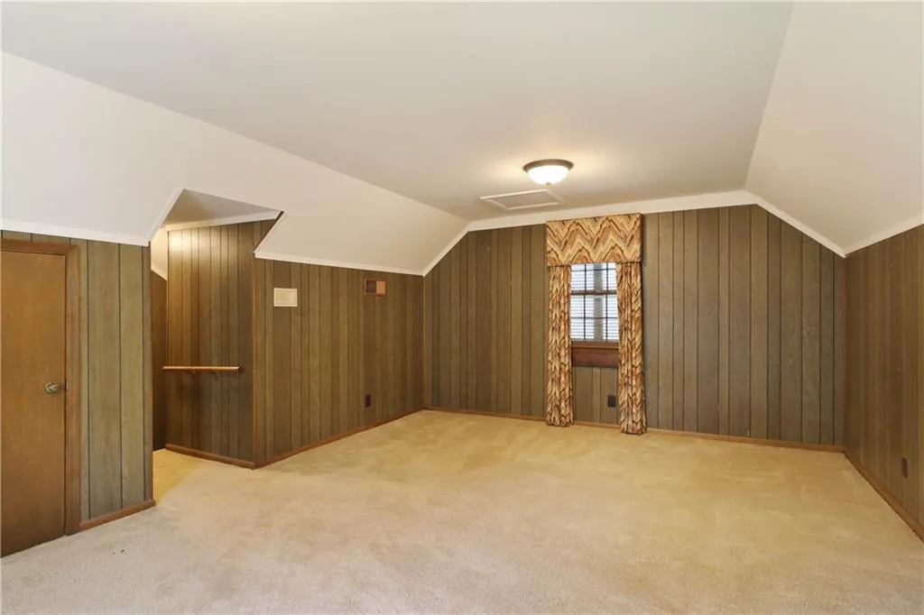 6975 Hunters Branch Drive, Sandy Springs, Georgia 30328, 5 Bedrooms Bedrooms, ,4 BathroomsBathrooms,Residential,Sold,6975 Hunters Branch Drive,5927061