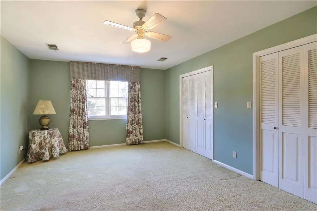 6975 Hunters Branch Drive, Sandy Springs, Georgia 30328, 5 Bedrooms Bedrooms, ,4 BathroomsBathrooms,Residential,Sold,6975 Hunters Branch Drive,5927061