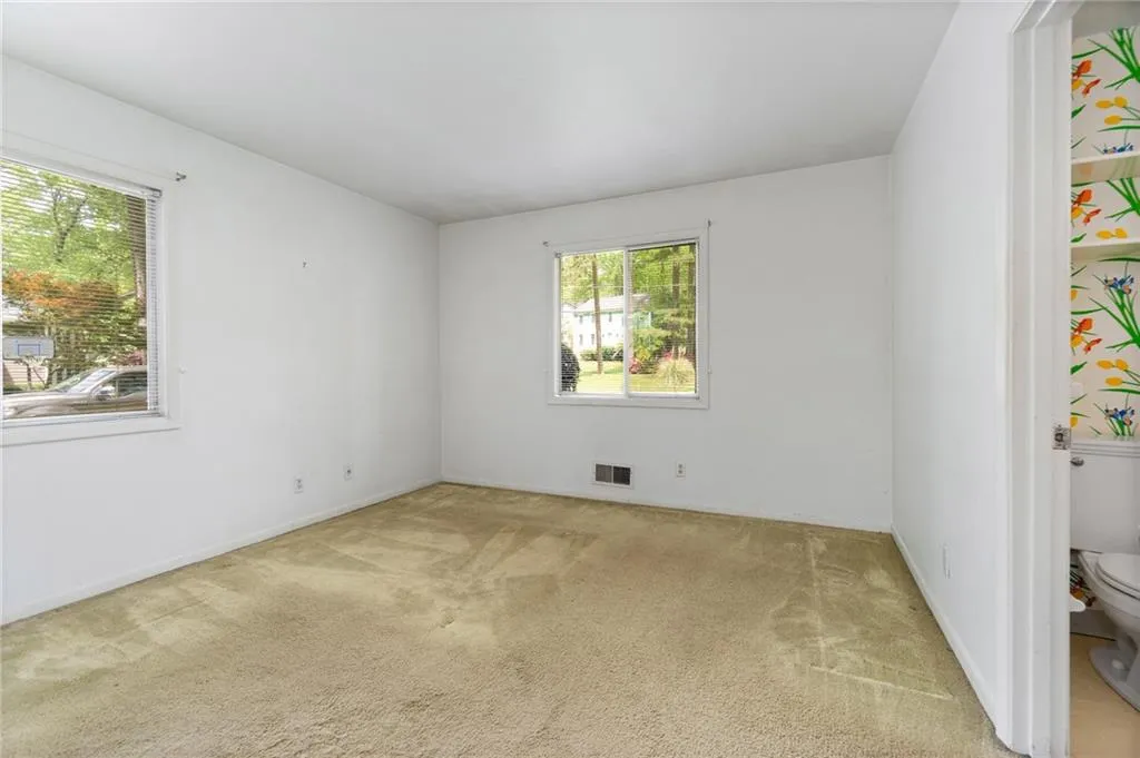 215 Berwick Drive, Sandy Springs, Georgia 30328, 4 Bedrooms Bedrooms, ,3 BathroomsBathrooms,Residential,Sold,215 Berwick Drive,6870527