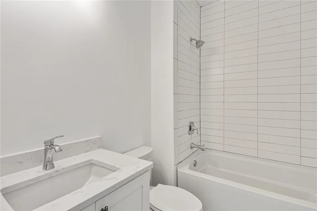 4530 Collins Avenue, Atlanta, Georgia 30342, 4 Bedrooms Bedrooms, ,4 BathroomsBathrooms,Residential,Sold,4530 Collins Avenue,6768493