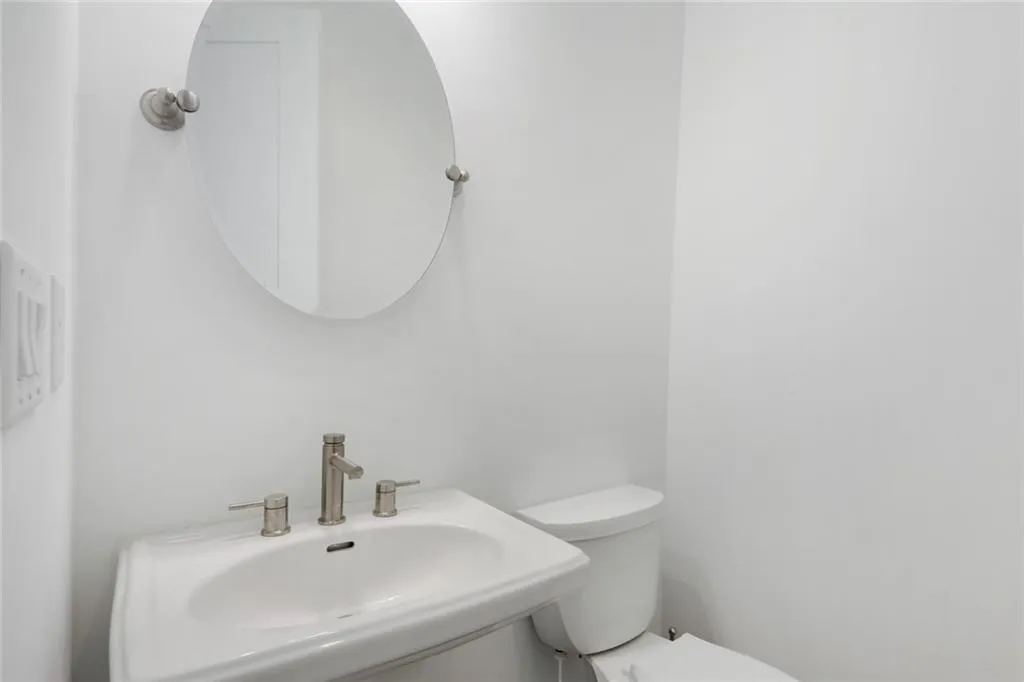4530 Collins Avenue, Atlanta, Georgia 30342, 4 Bedrooms Bedrooms, ,4 BathroomsBathrooms,Residential,Sold,4530 Collins Avenue,6768493