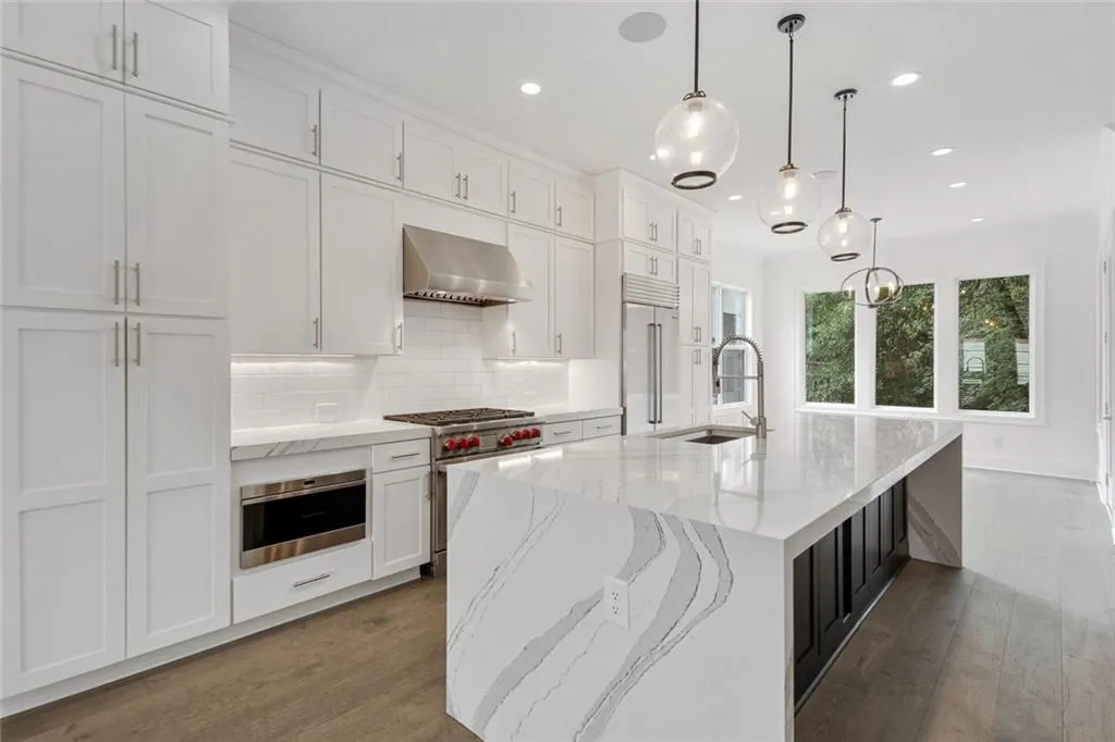 4530 Collins Avenue, Atlanta, Georgia 30342, 4 Bedrooms Bedrooms, ,4 BathroomsBathrooms,Residential,Sold,4530 Collins Avenue,6768493