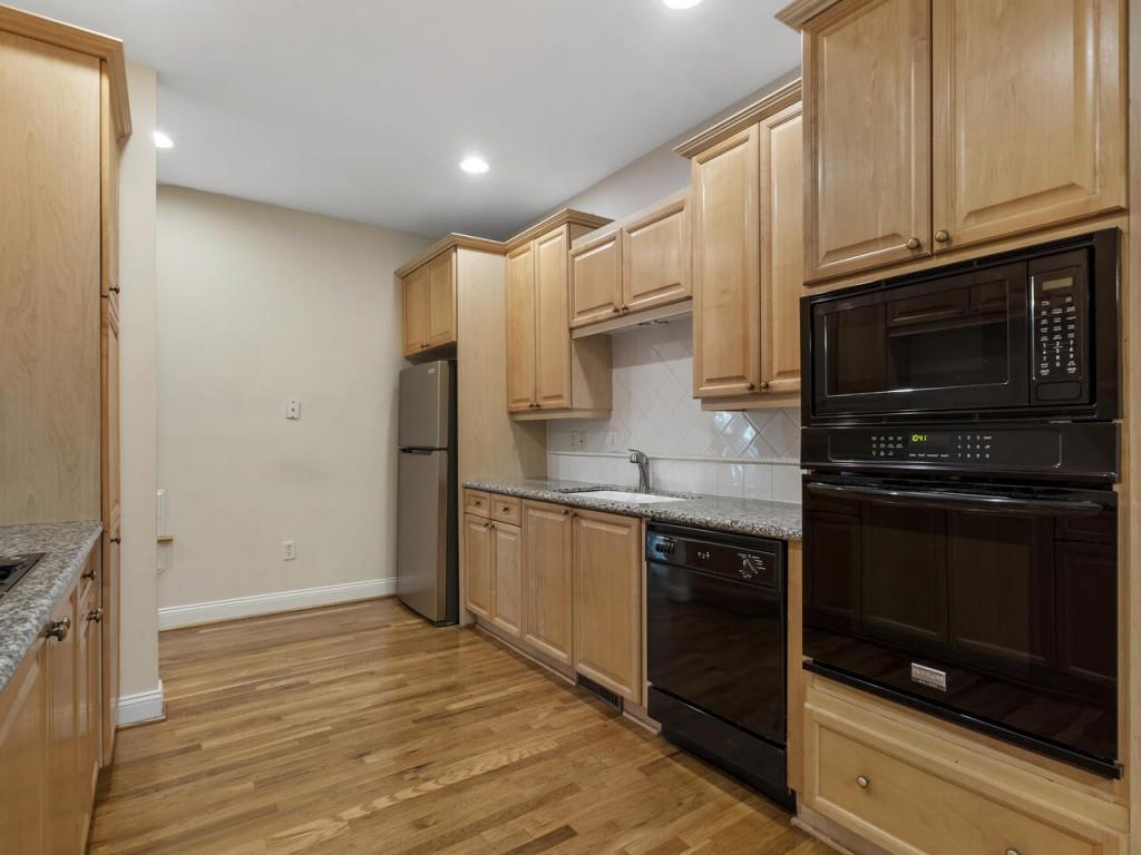 304 Crossing Valley Lane, Atlanta, Georgia 30339, 4 Bedrooms Bedrooms, ,3 BathroomsBathrooms,Residential,Sold,304 Crossing Valley Lane,7255763