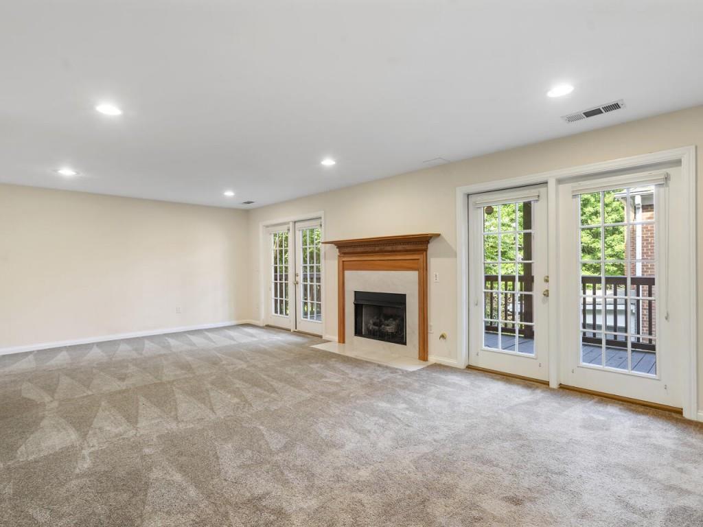 304 Crossing Valley Lane, Atlanta, Georgia 30339, 4 Bedrooms Bedrooms, ,3 BathroomsBathrooms,Residential,Sold,304 Crossing Valley Lane,7255763
