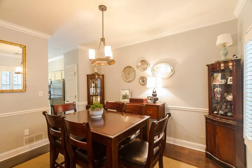 1160 Windsor Parkway Unit 13, Atlanta, Georgia 30319, 2 Bedrooms Bedrooms, ,2 BathroomsBathrooms,Residential,Sold,1160 Windsor Parkway Unit 13,5855593