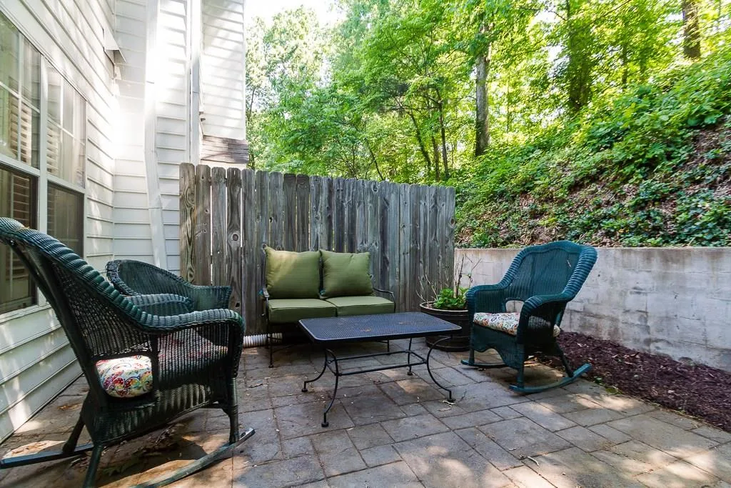 1160 Windsor Parkway Unit 13, Atlanta, Georgia 30319, 2 Bedrooms Bedrooms, ,2 BathroomsBathrooms,Residential,Sold,1160 Windsor Parkway Unit 13,5855593