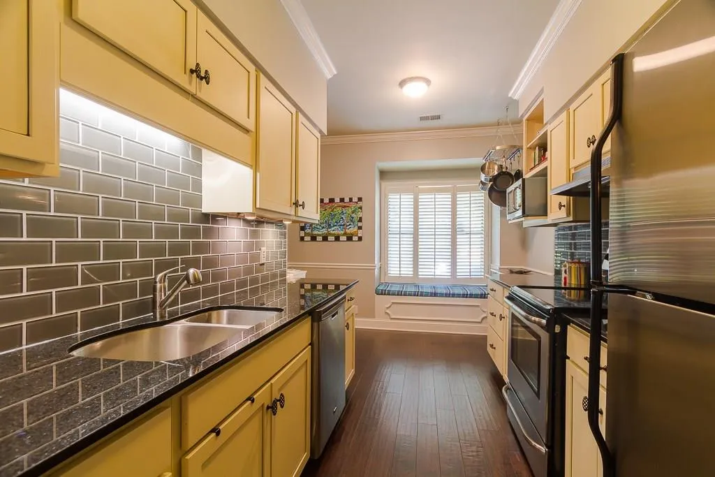 1160 Windsor Parkway Unit 13, Atlanta, Georgia 30319, 2 Bedrooms Bedrooms, ,2 BathroomsBathrooms,Residential,Sold,1160 Windsor Parkway Unit 13,5855593