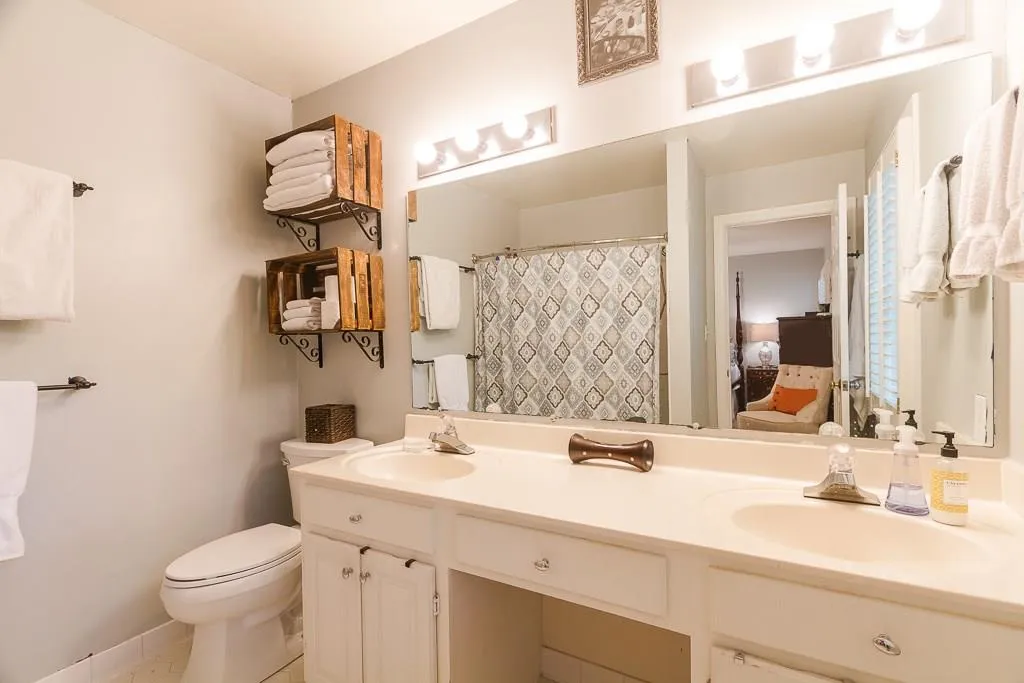 1160 Windsor Parkway Unit 13, Atlanta, Georgia 30319, 2 Bedrooms Bedrooms, ,2 BathroomsBathrooms,Residential,Sold,1160 Windsor Parkway Unit 13,5855593