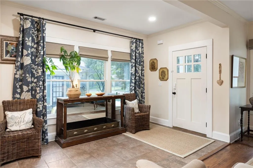 979 Hall Place Nw, Atlanta, Georgia 30318, 3 Bedrooms Bedrooms, ,2 BathroomsBathrooms,Residential,For Sale,979 Hall Place Nw,7670388