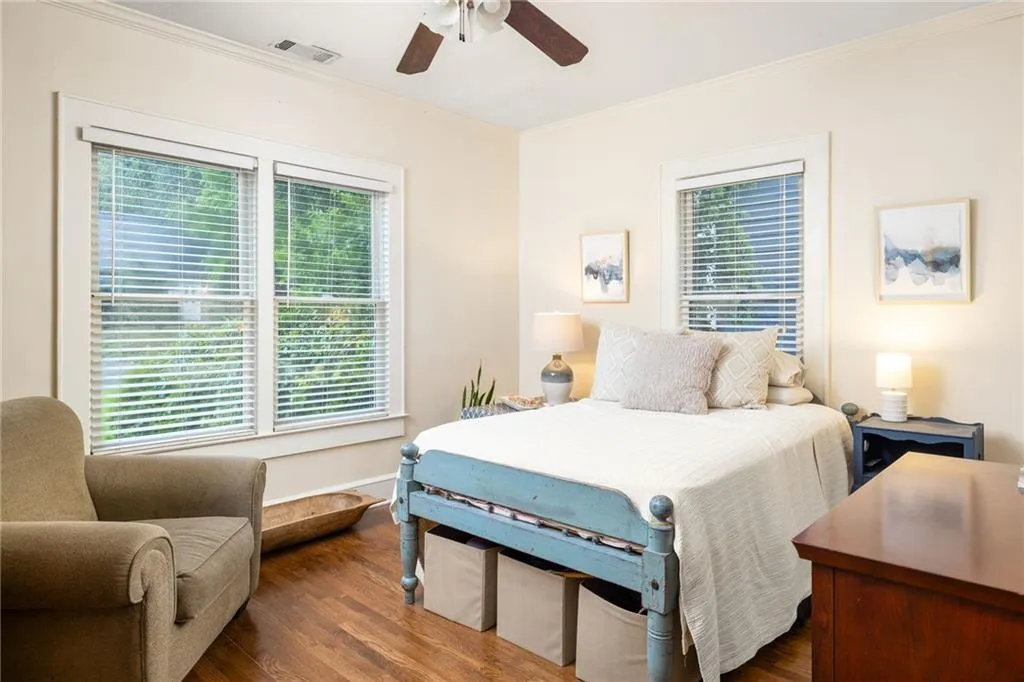 979 Hall Place Nw, Atlanta, Georgia 30318, 3 Bedrooms Bedrooms, ,2 BathroomsBathrooms,Residential,For Sale,979 Hall Place Nw,7670388