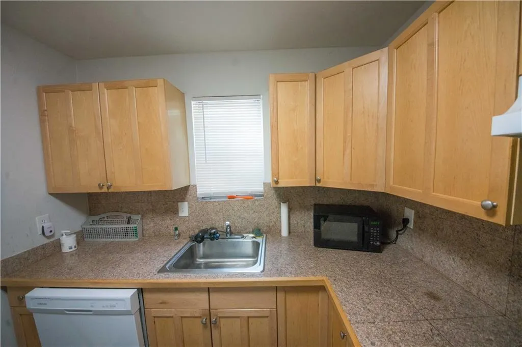5580 Kingsport Drive Unit 23, Sandy Springs, Georgia 30342, 2 Bedrooms Bedrooms, ,1 BathroomBathrooms,Residential,Sold,5580 Kingsport Drive Unit 23,6758206