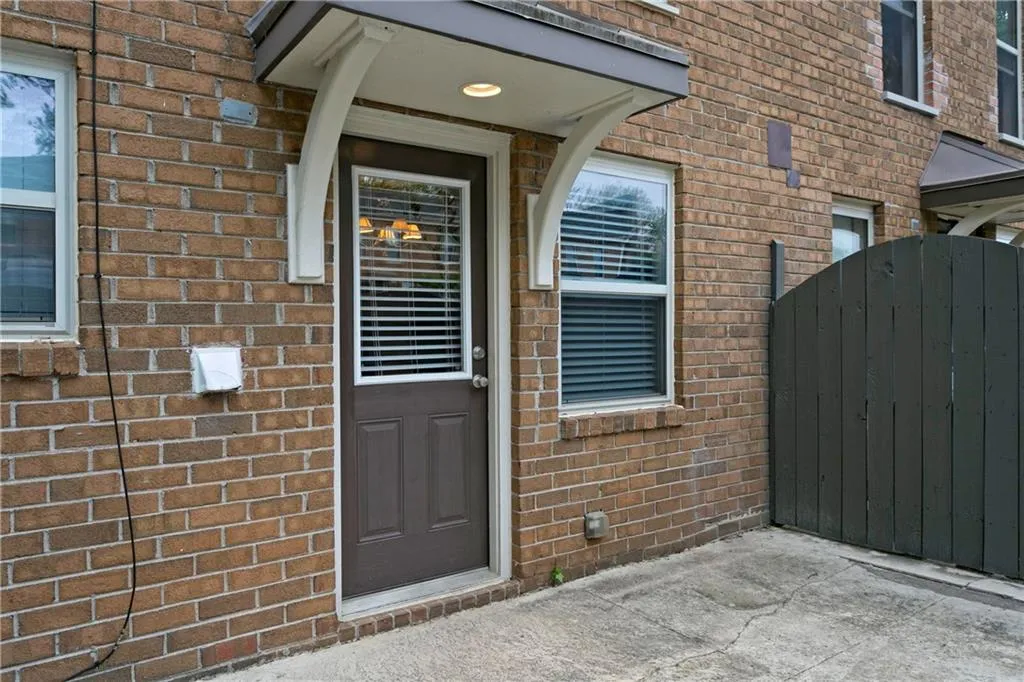 225 Winding River Drive Unit G, Sandy Springs, Georgia 30350, 2 Bedrooms Bedrooms, ,2 BathroomsBathrooms,Residential,Sold,225 Winding River Drive Unit G,5679149