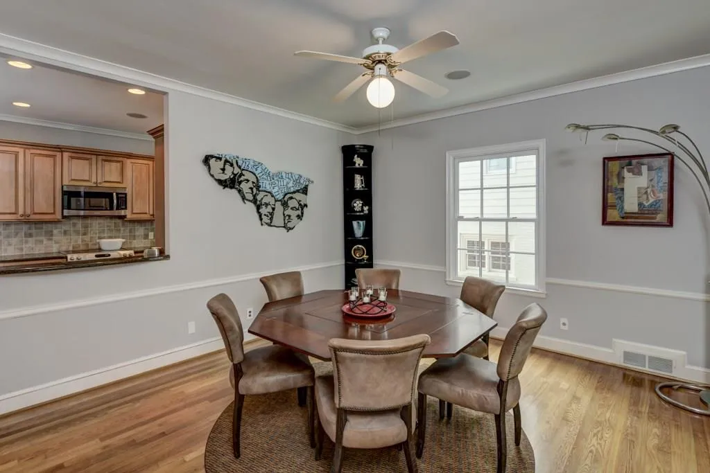 672 Greenview Avenue Ne, Atlanta, Georgia 30305, 4 Bedrooms Bedrooms, ,3 BathroomsBathrooms,Residential,Sold,672 Greenview Avenue Ne,5859217