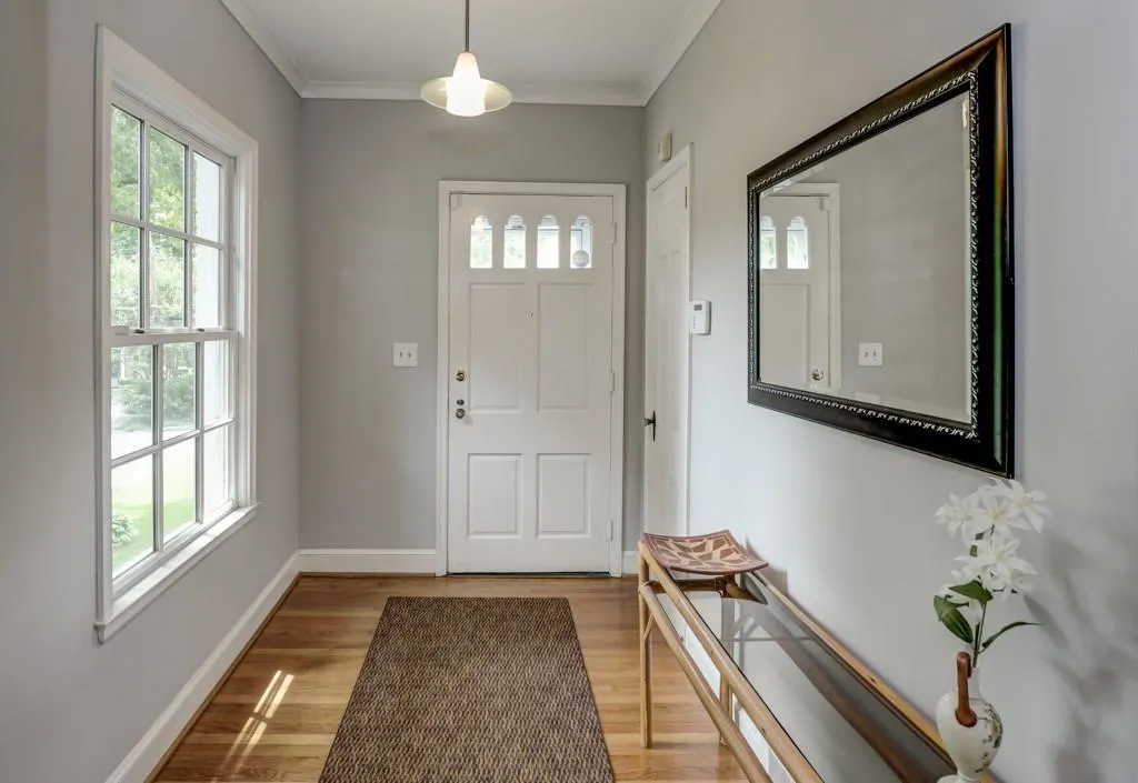 672 Greenview Avenue Ne, Atlanta, Georgia 30305, 4 Bedrooms Bedrooms, ,3 BathroomsBathrooms,Residential,Sold,672 Greenview Avenue Ne,5859217