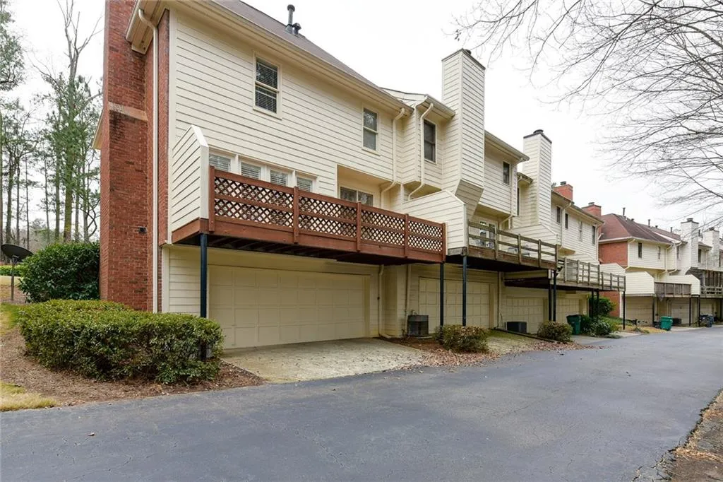 20 Huntington Place Drive Unit 20, Sandy Springs, Georgia 30350, 2 Bedrooms Bedrooms, ,2 BathroomsBathrooms,Residential,Sold,20 Huntington Place Drive Unit 20,5789915