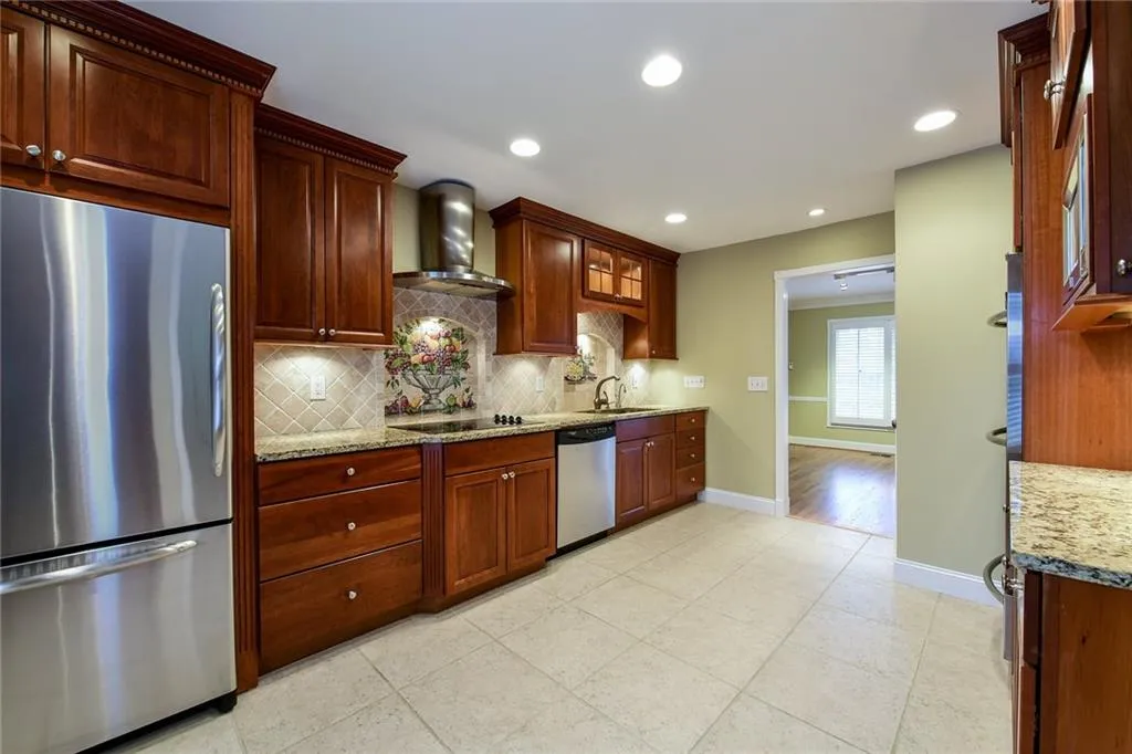 20 Huntington Place Drive Unit 20, Sandy Springs, Georgia 30350, 2 Bedrooms Bedrooms, ,2 BathroomsBathrooms,Residential,Sold,20 Huntington Place Drive Unit 20,5789915