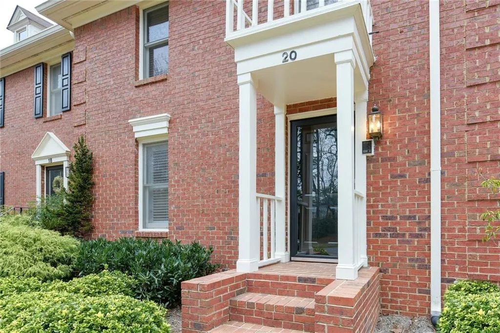 20 Huntington Place Drive Unit 20, Sandy Springs, Georgia 30350, 2 Bedrooms Bedrooms, ,2 BathroomsBathrooms,Residential,Sold,20 Huntington Place Drive Unit 20,5789915