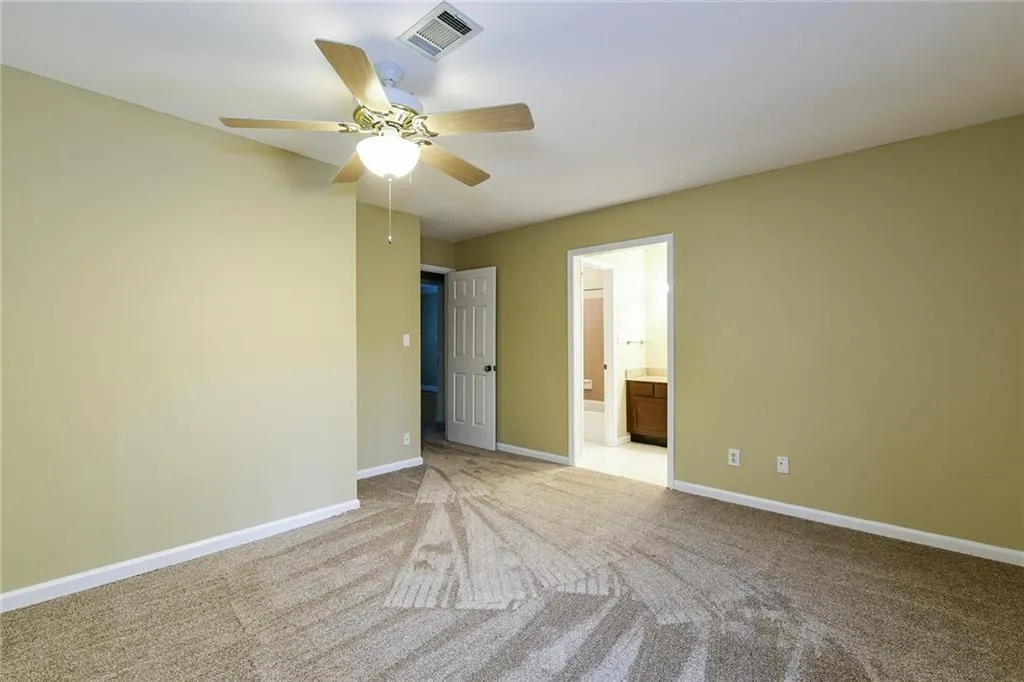 20 Huntington Place Drive Unit 20, Sandy Springs, Georgia 30350, 2 Bedrooms Bedrooms, ,2 BathroomsBathrooms,Residential,Sold,20 Huntington Place Drive Unit 20,5789915