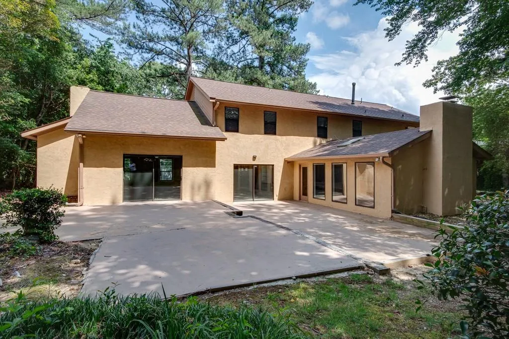7015 Northgreen Drive Ne, Atlanta, Georgia 30328, 4 Bedrooms Bedrooms, ,3 BathroomsBathrooms,Residential,Sold,7015 Northgreen Drive Ne,6646774
