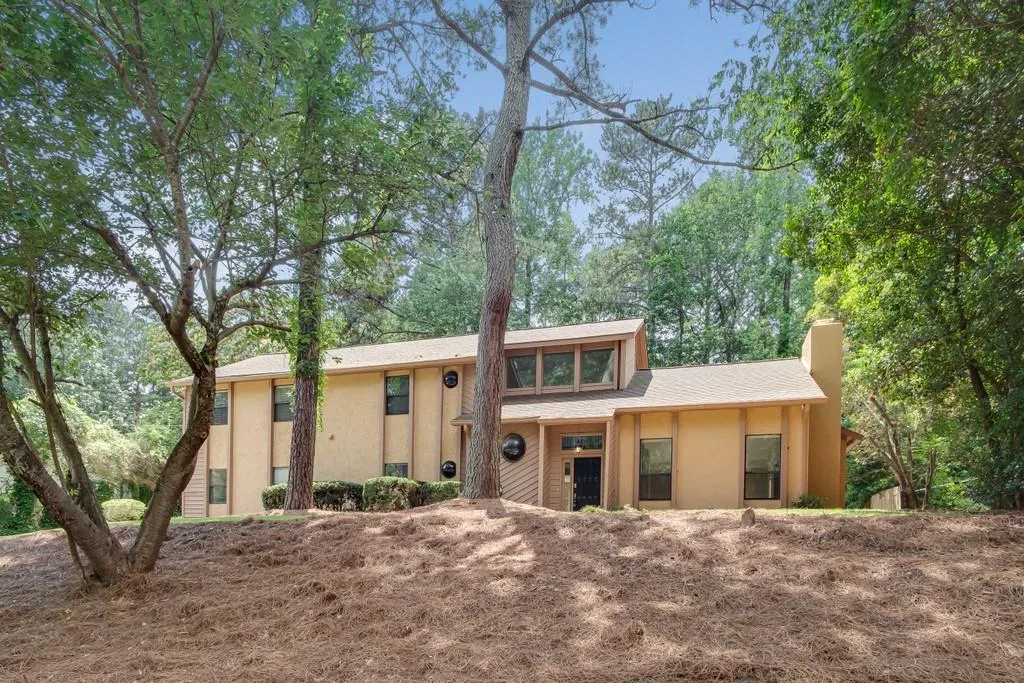 7015 Northgreen Drive Ne, Atlanta, Georgia 30328, 4 Bedrooms Bedrooms, ,3 BathroomsBathrooms,Residential,Sold,7015 Northgreen Drive Ne,6646774
