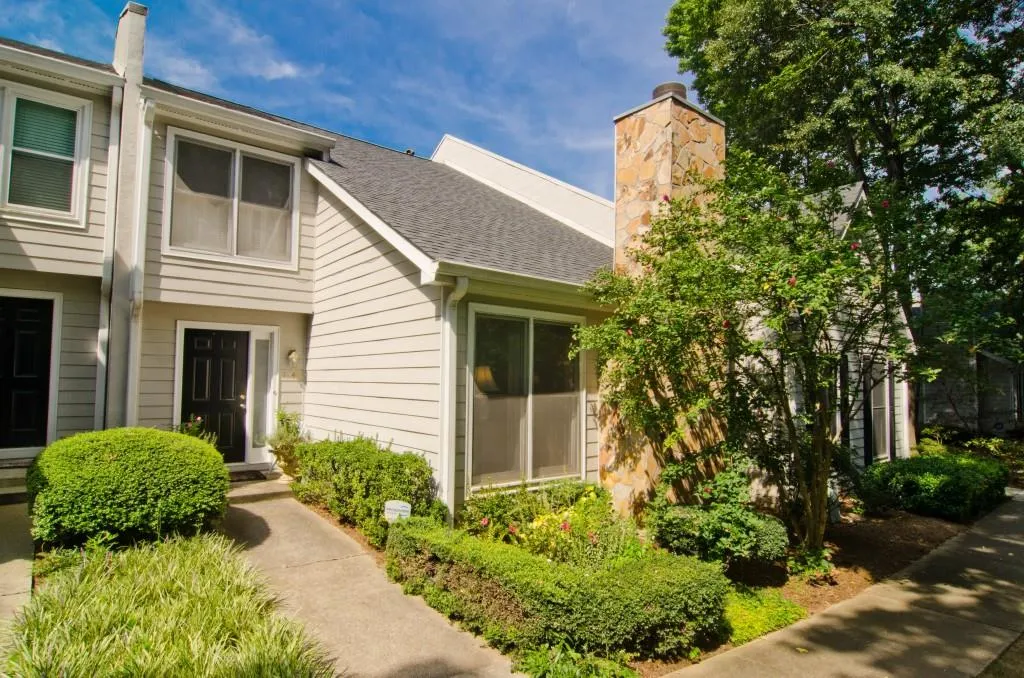 1240 Defoors Court Nw, Atlanta, Georgia 30318, 2 Bedrooms Bedrooms, ,2 BathroomsBathrooms,Residential,Sold,1240 Defoors Court Nw,5909079